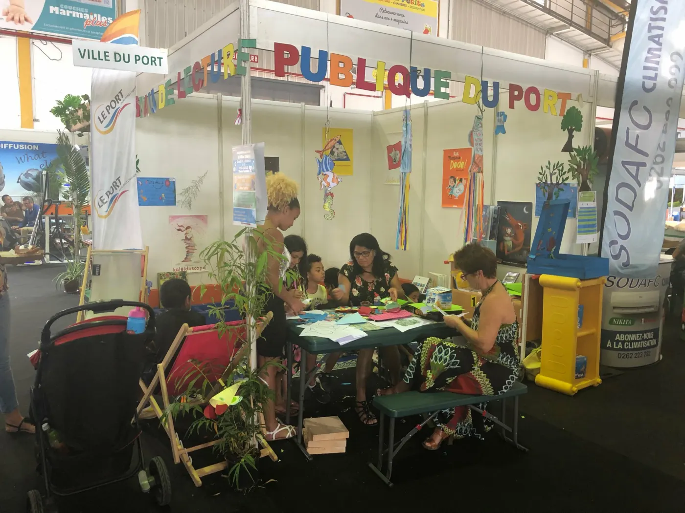 La mairie du Port à Flore et Halle