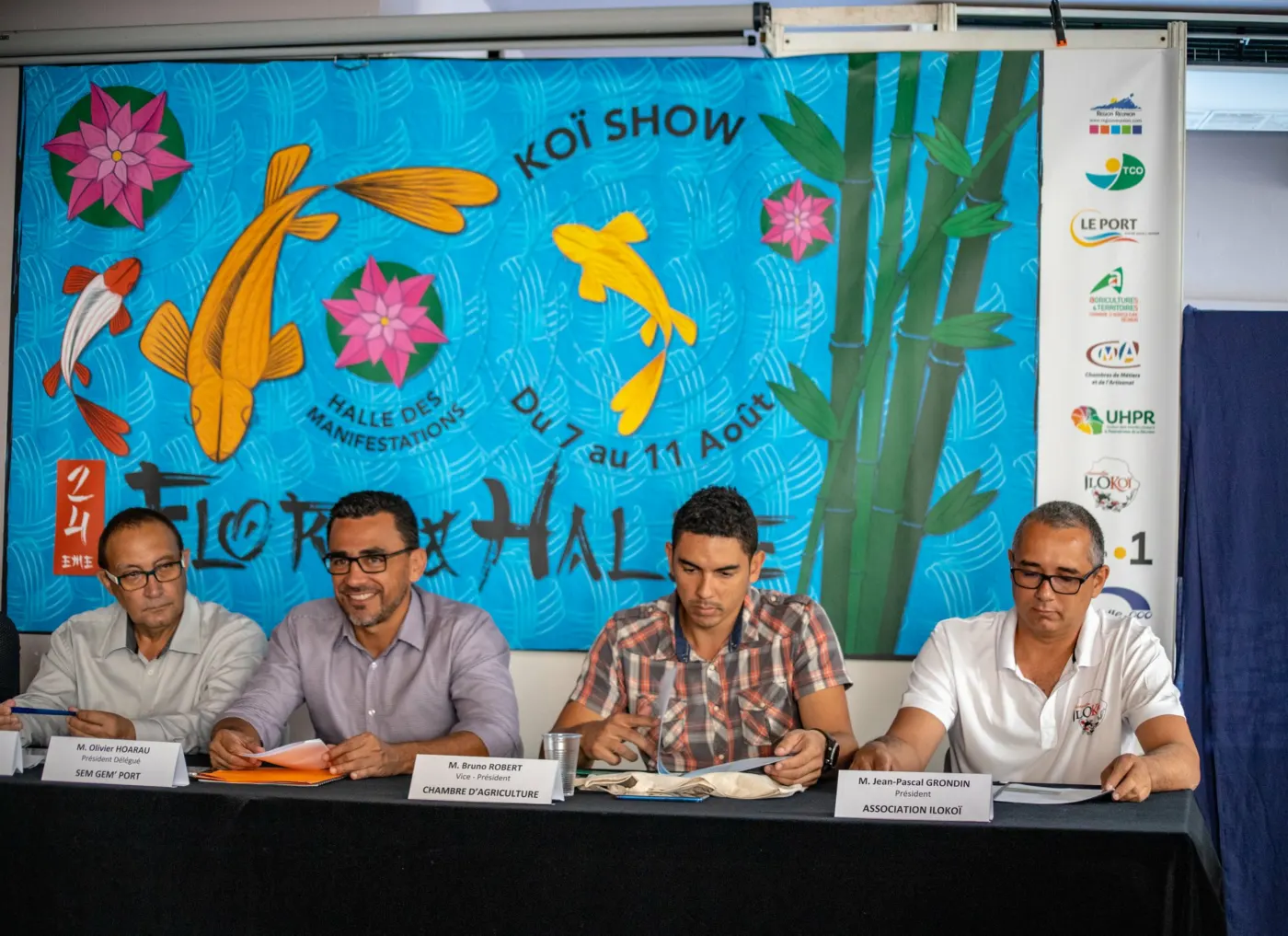 Plantes, koïs et artistes en vedette à Flore et Halle