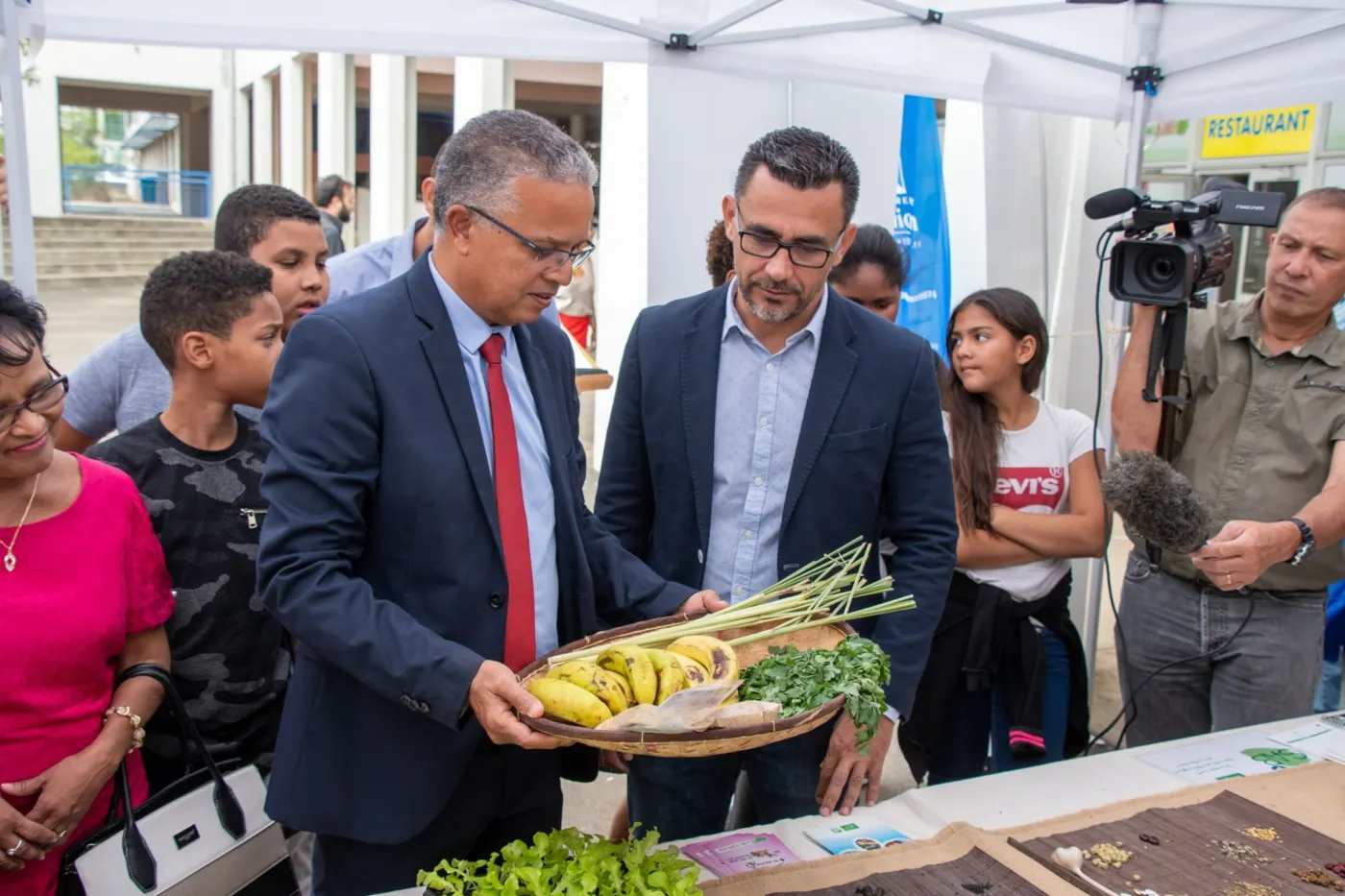 69883588_10158678301989097_1179544894478221312_o