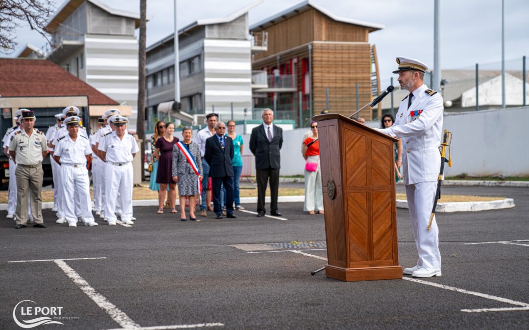 Cérémonie de passation de commandement à la base navale du Port