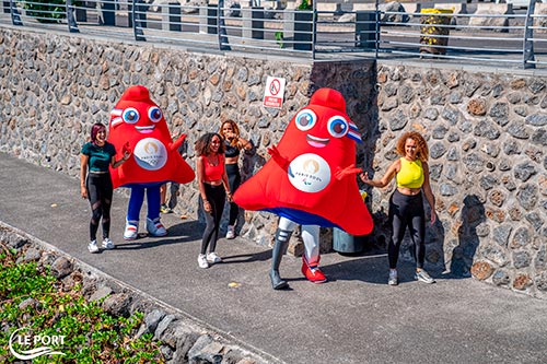 Les Phryges, mascottes de Paris 2024 débarquent au Port