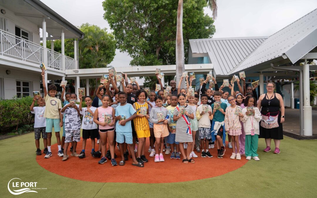 Des agendas scolaires distribués aux élèves du Port