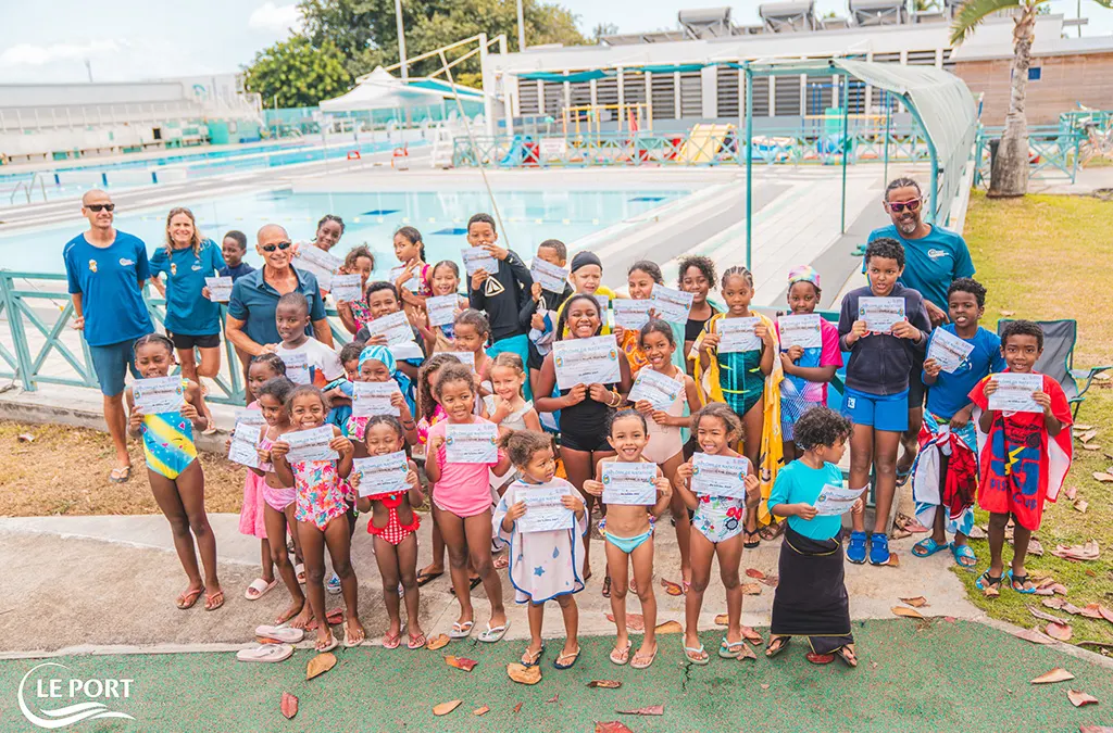 Apprendre à nager : 60 stagiaires pendant les stages de vacances