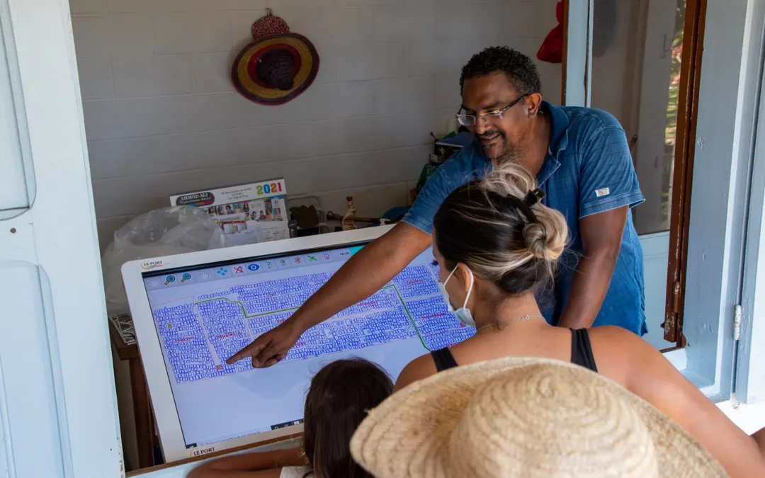 Cimetière Marin : utilisez la borne digitale pour repérer les sépultures