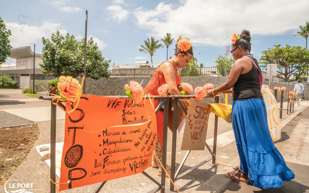 Le Port se pare d’orange pour dire stop contre les violences faites aux femmes