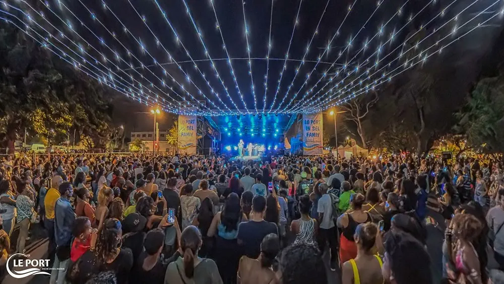 Le Port en fête : 6 000 personnes réunies pour l’illumination de la ville