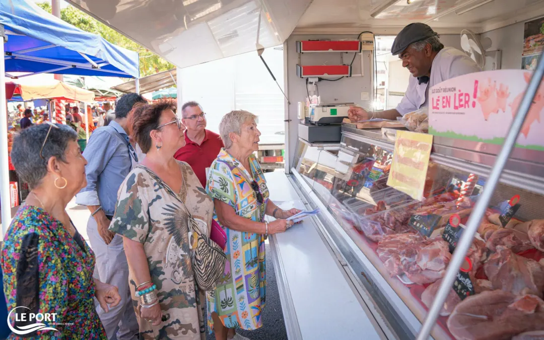 Monique Rubin fait le marché du Port