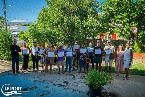 Remise d’attestations d’expérience professionnelle à 13 agents
