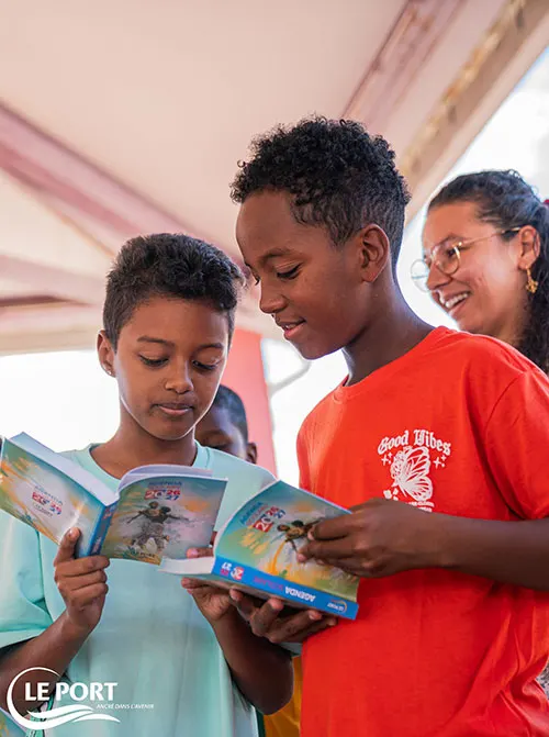 Des agendas scolaires pour tous les élèves de CM1 et CM2 du Port